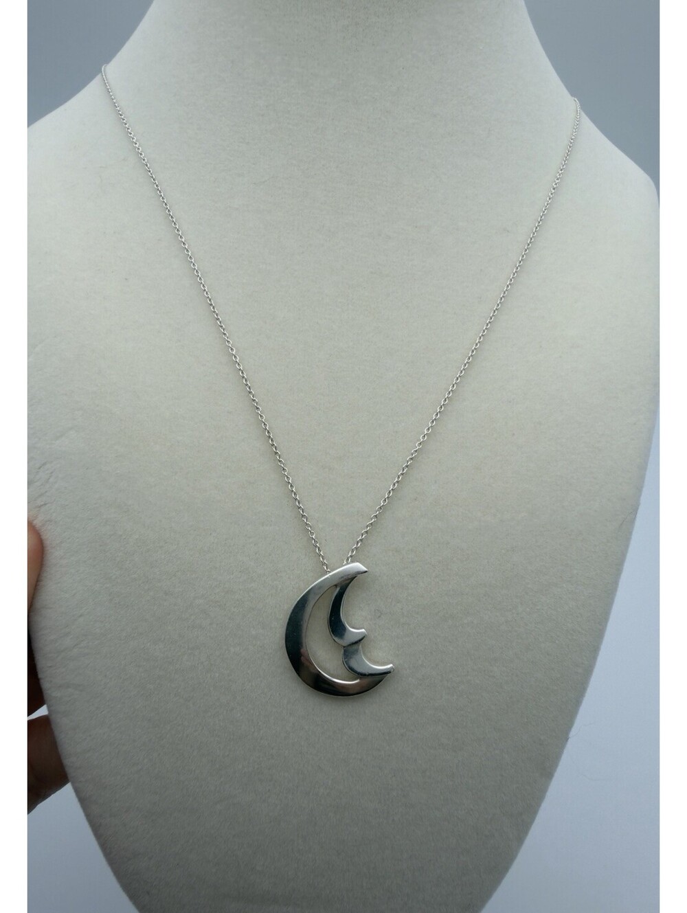 Authentic Tiffany & Co. Paloma Picasso Crescent Moon Necklace Silver 925